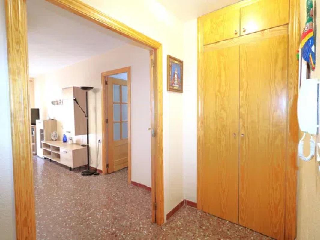 Sprzedaż mieszkania w Calle Beniel, 9, Torrevieja
photo 2