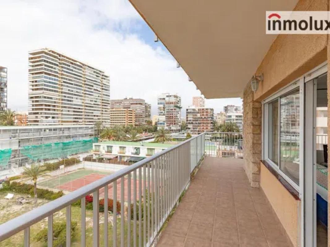 Venta de piso en Avenida de Niza, Alicante / Alacant
photo 3