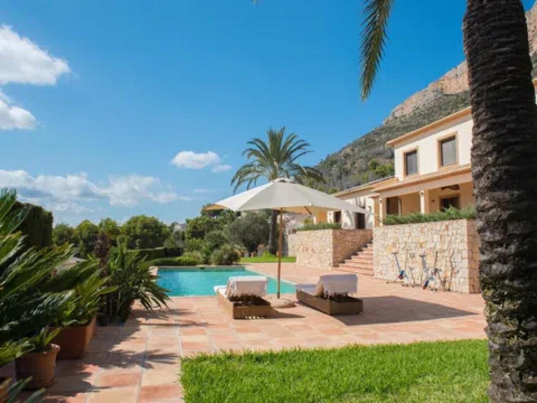 Sale of independent chalet in Calle Canes de Caza, Jávea/Xàbia
photo 4