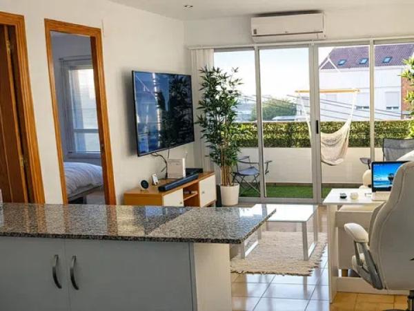 Sale of flat in Calle de Moraira, 4, Alicante
photo 1