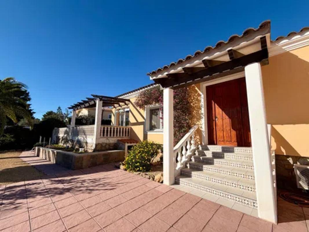 Продажа отдельного шале в Calle Serra de L'Aljaiat, 55 D, Ла Нусия photo 2