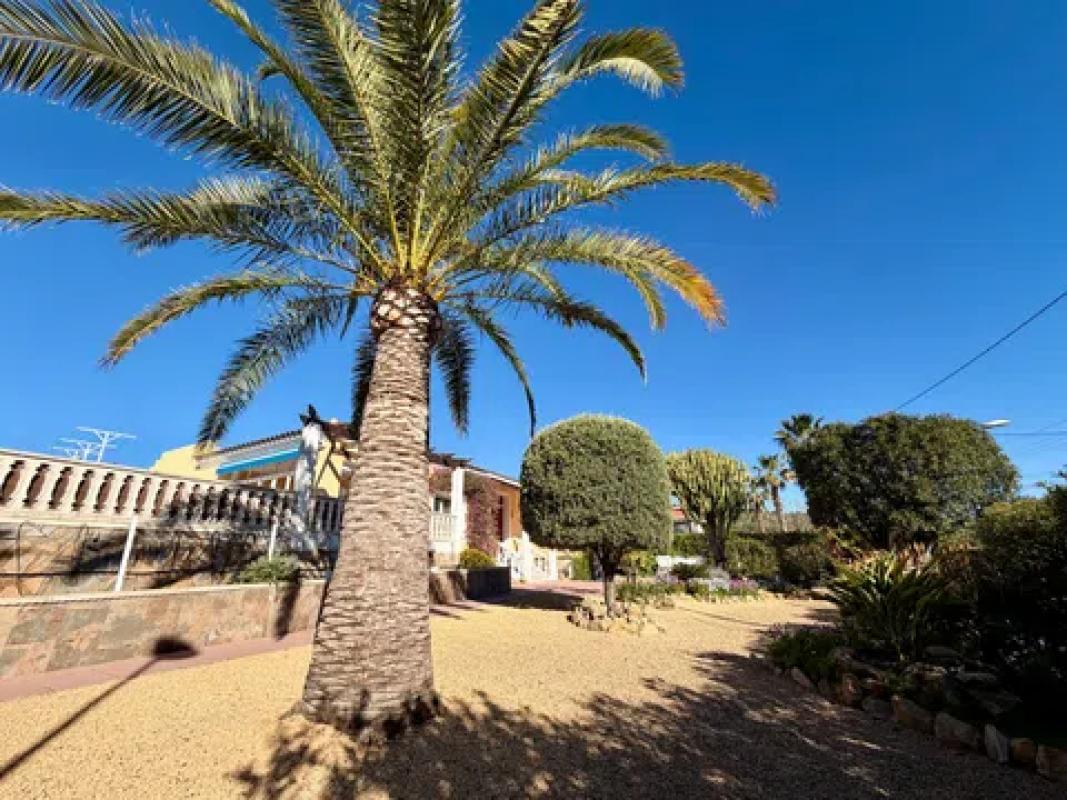 Продажа отдельного шале в Calle Serra de L'Aljaiat, 55 D, Ла Нусия photo 3