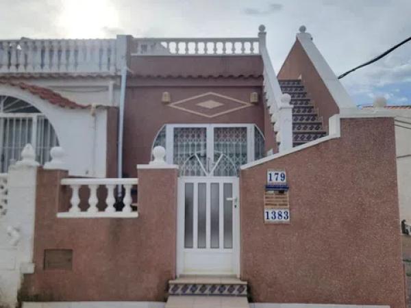Chalet adosado photo 2
