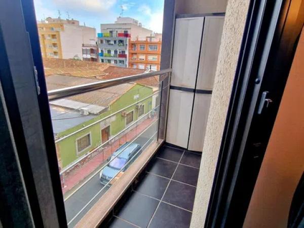Venta de piso en Barrio Centro - Muelle Pesquero, Torrevieja
 photo 3