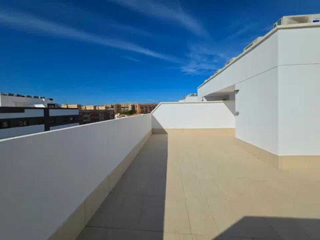 Venta de ático en Calle Bailarín José Espadero, 13, Alicante / Alacant photo 2