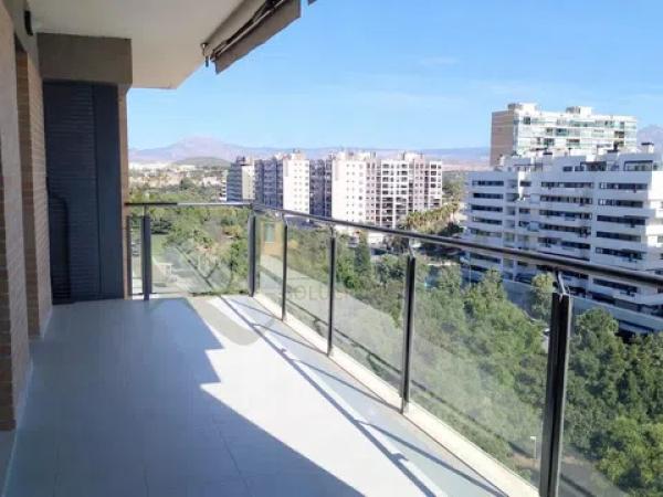 Sale of flat in Maestro José Garberí Serrano, Alicante
photo 1