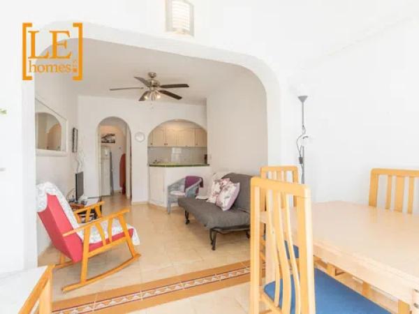 Sale of flat in LAGO JARDIN, 4, Torrevieja
 photo 2