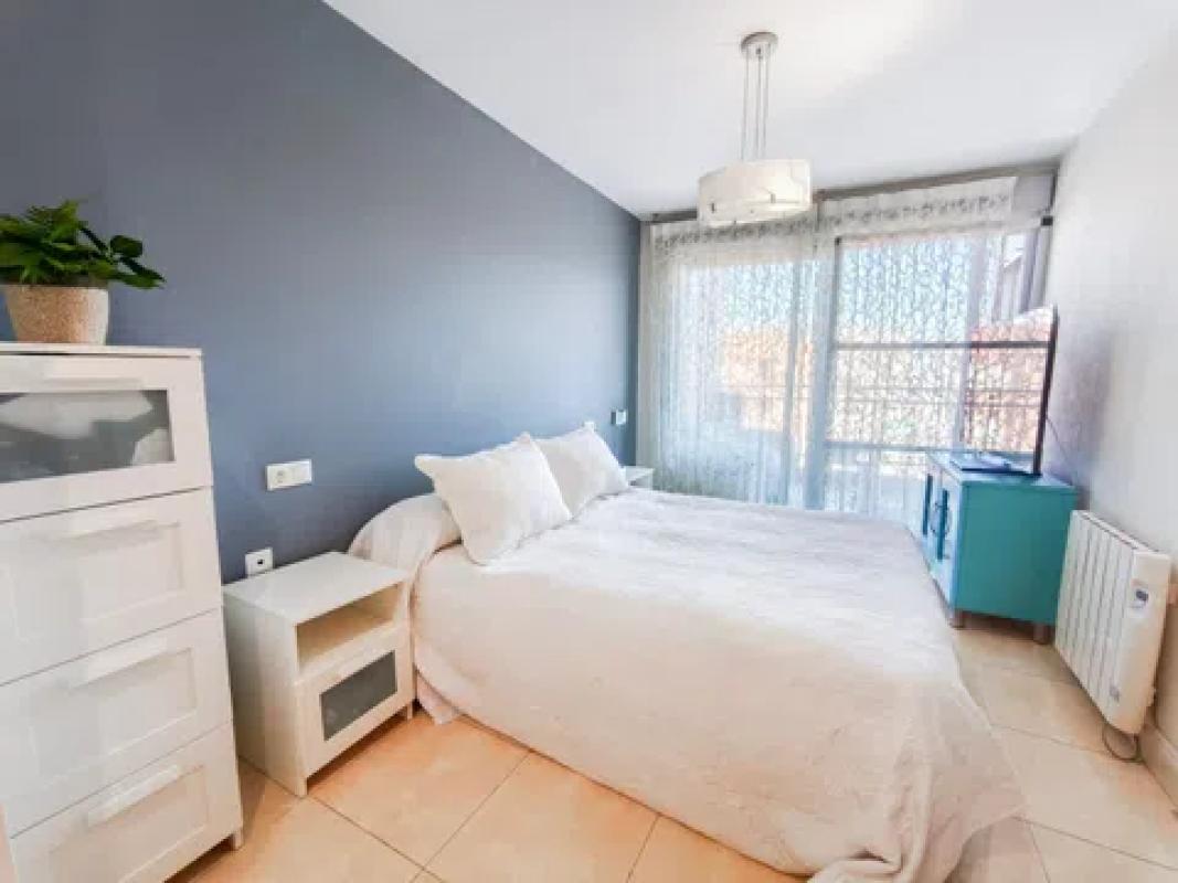 Продажа квартиры на Avenida Doctor Marañón, Алморади
photo 1