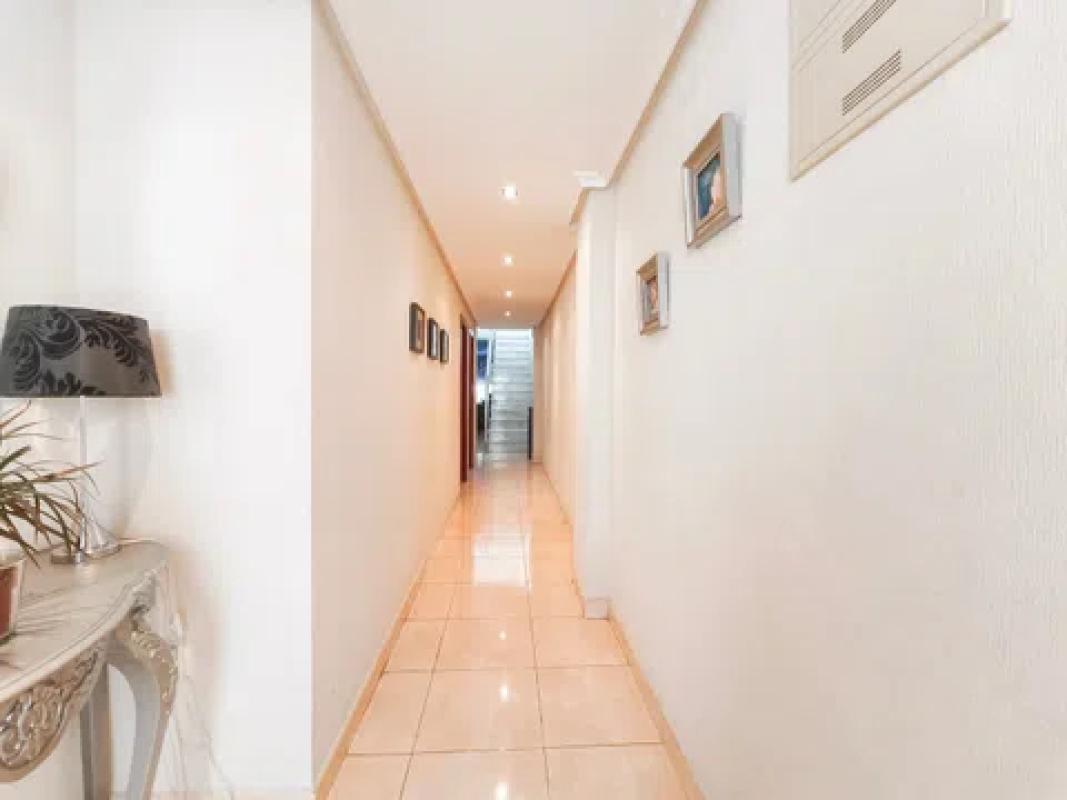 Продажа квартиры на Avenida Doctor Marañón, Алморади
photo 3