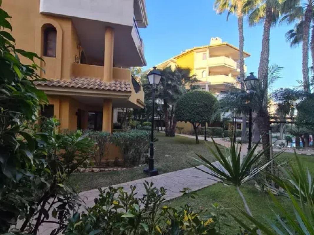 Venta de piso en Calle Mar de Fondo, Torrevieja
photo 2