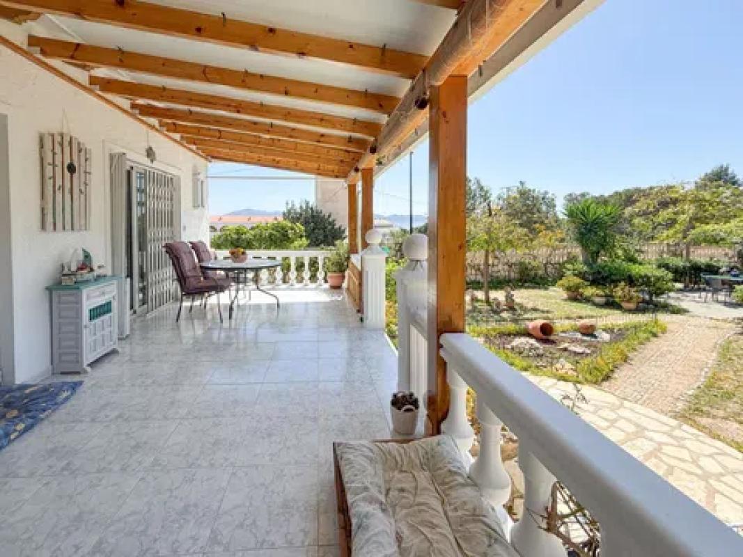 Sale of independent chalet in Calle Pagell, La Nucia
photo 1