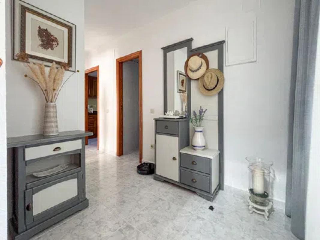 Sale of independent chalet in Calle Pagell, La Nucia
photo 5