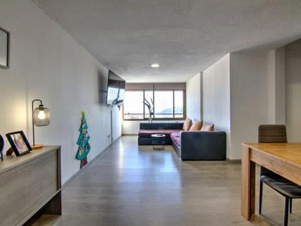 Sale of flat in Calle Pintor Pedro Camacho, Alicante
thumbnail 1