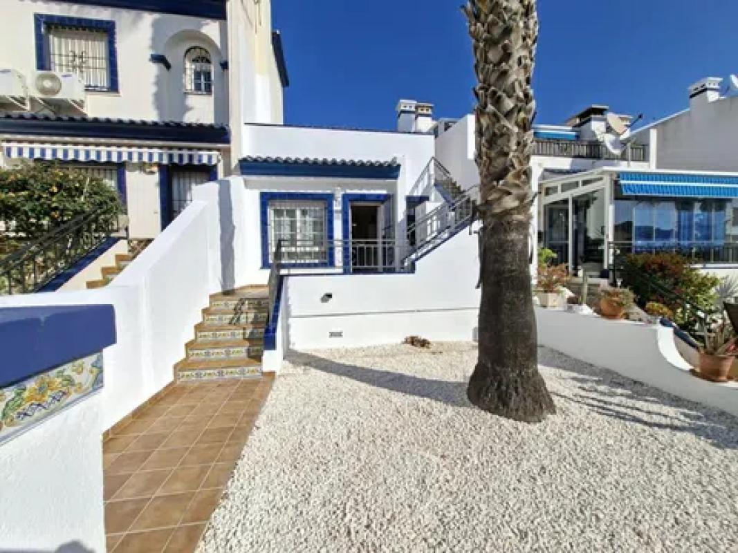 Venta de chalet independiente en Barrio Villamartín, Orihuela
photo 4