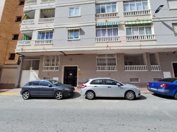 Sprzedaż mieszkania w Calle Félix Rodríguez de la Fuente, Torrevieja
photo 1
