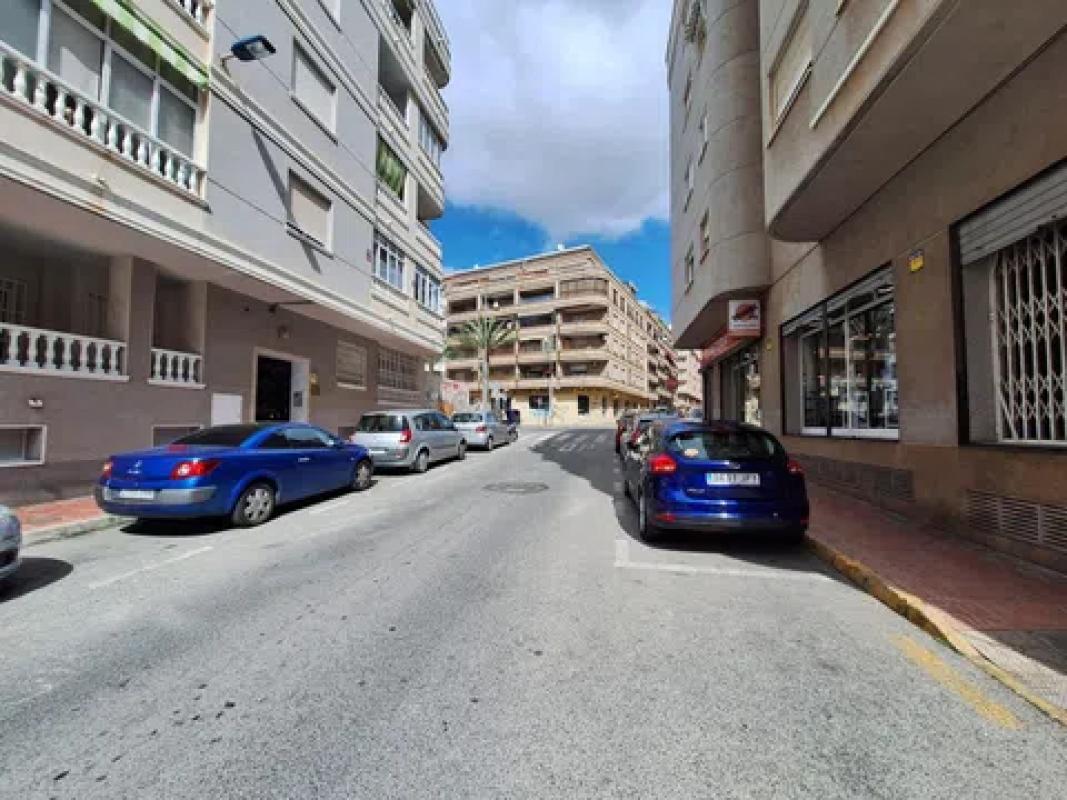 Venta de piso en Calle Félix Rodríguez de la Fuente, Torrevieja
photo 2