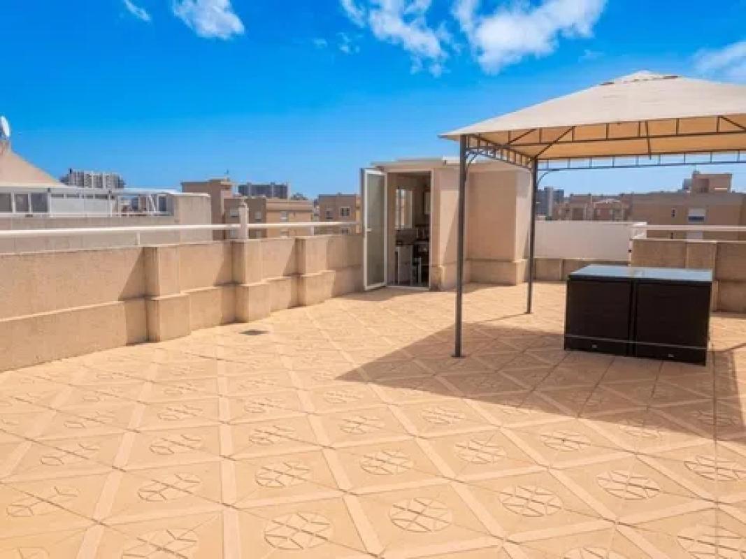 Продажа квартиры на Calle de Gijon, Эль Кампельо
photo 1