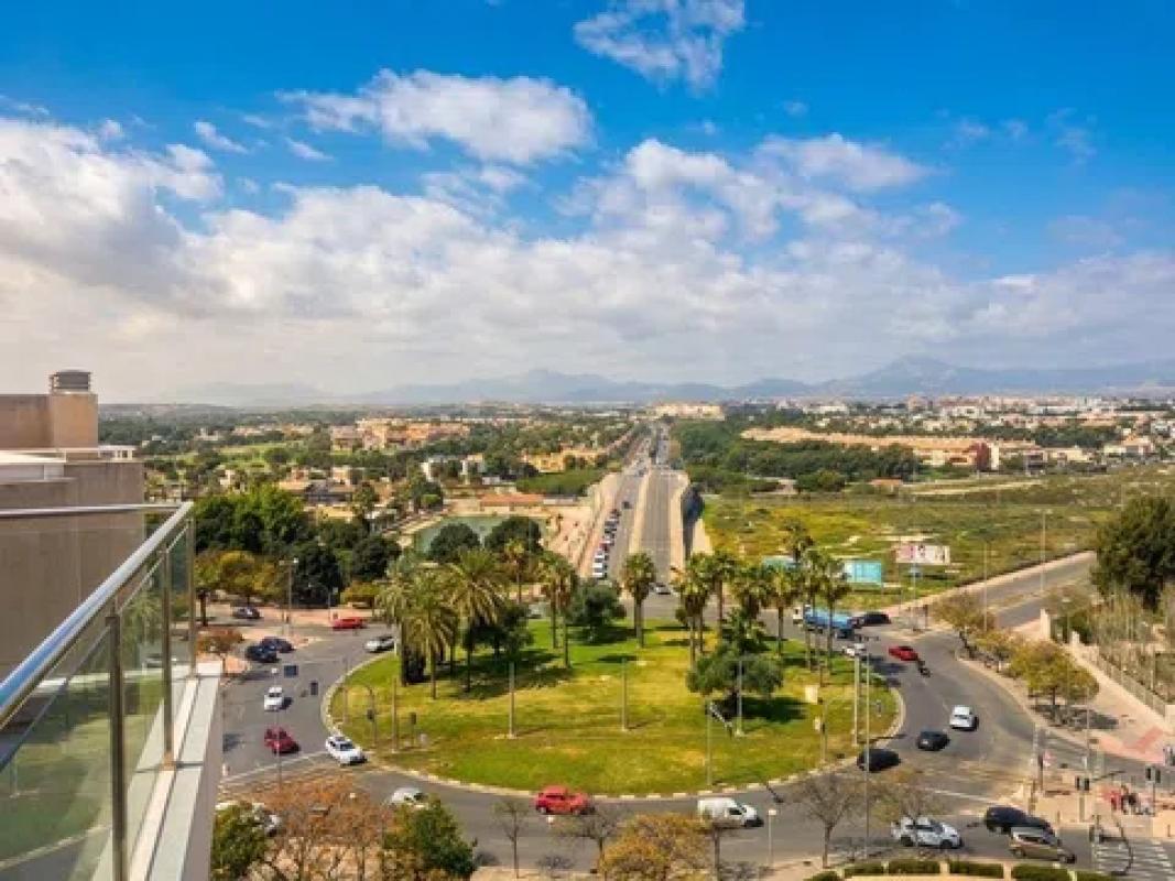 Продажа квартиры на Calle de Gijon, Эль Кампельо
photo 4