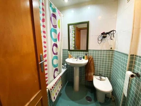 Sale of flat in Barrio Carolinas Altas, Alicante
thumbnail 1
