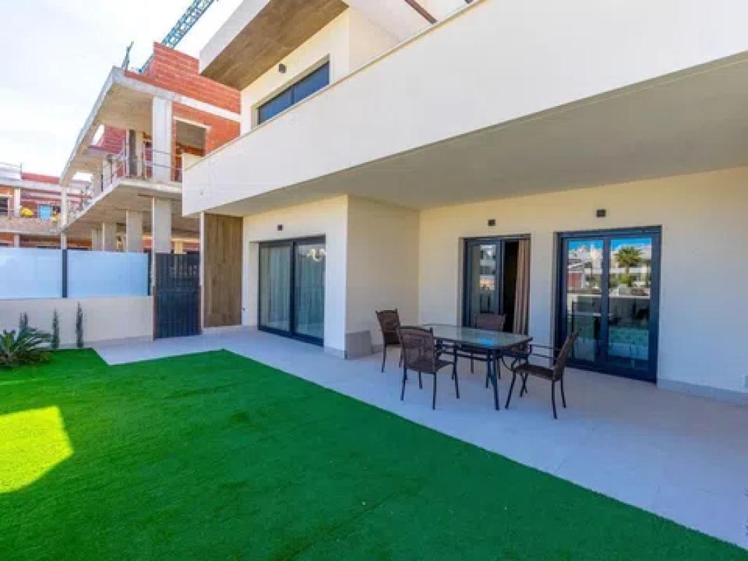 Sprzedaż mieszkania w Calle Nicolás Copérnico, 2, Torrevieja
photo 4