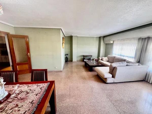 Sale of flat in Barrio Santo Domingo, Alicante
 photo 1