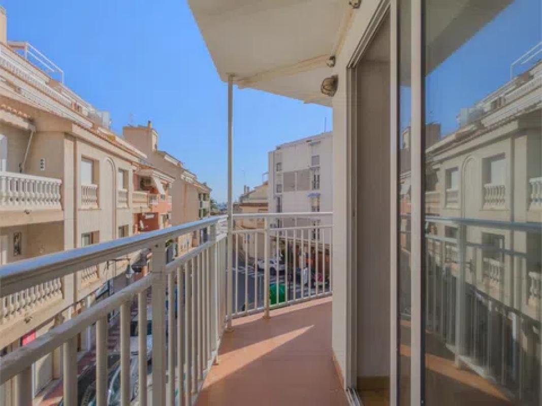 Продажа квартиры на Calle Sant Pere, Эль Кампельо
photo 3