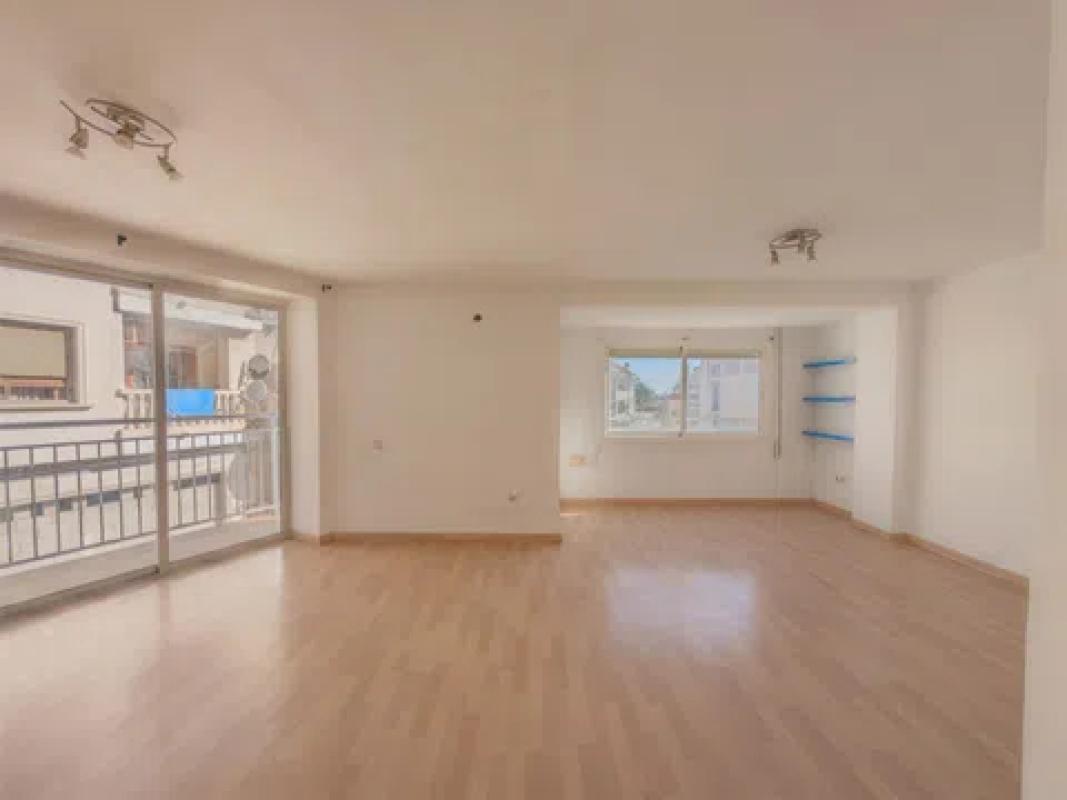 Продажа квартиры на Calle Sant Pere, Эль Кампельо
photo 5