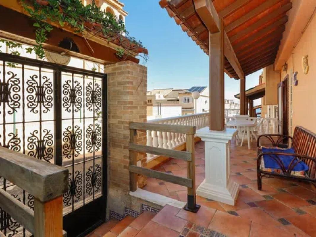Sale of townhouse in Barrio Miramar - Torre del Moro , Torrevieja photo 2