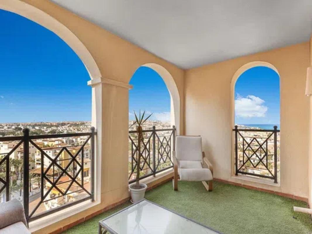 Venta de piso en Barrio Playa de los Locos, Torrevieja
photo 1