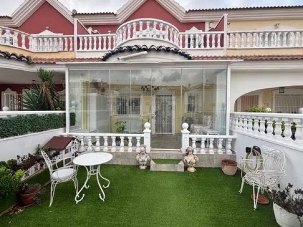 Chalet pareado photo 1