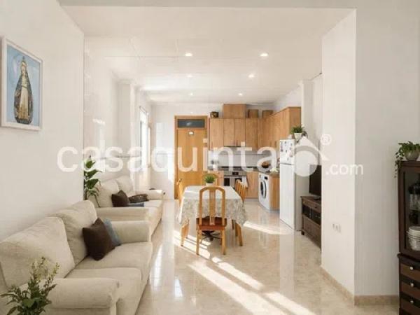 Chalet adosado en calle General Prim thumbnail 2