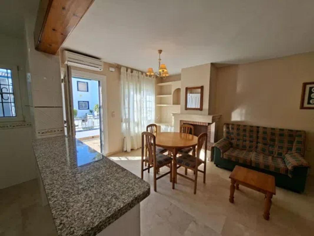 Venta de chalet adosado en Barrio Villamartín , Orihuela photo 3