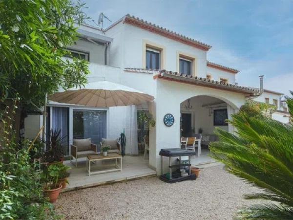 Chalet adosado photo 1