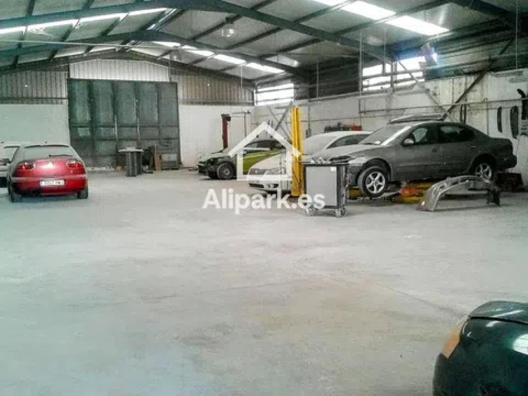 Propiedades en venta y alquiler en España photo 1