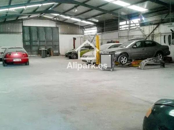Nave en calle Riu Turia photo 1