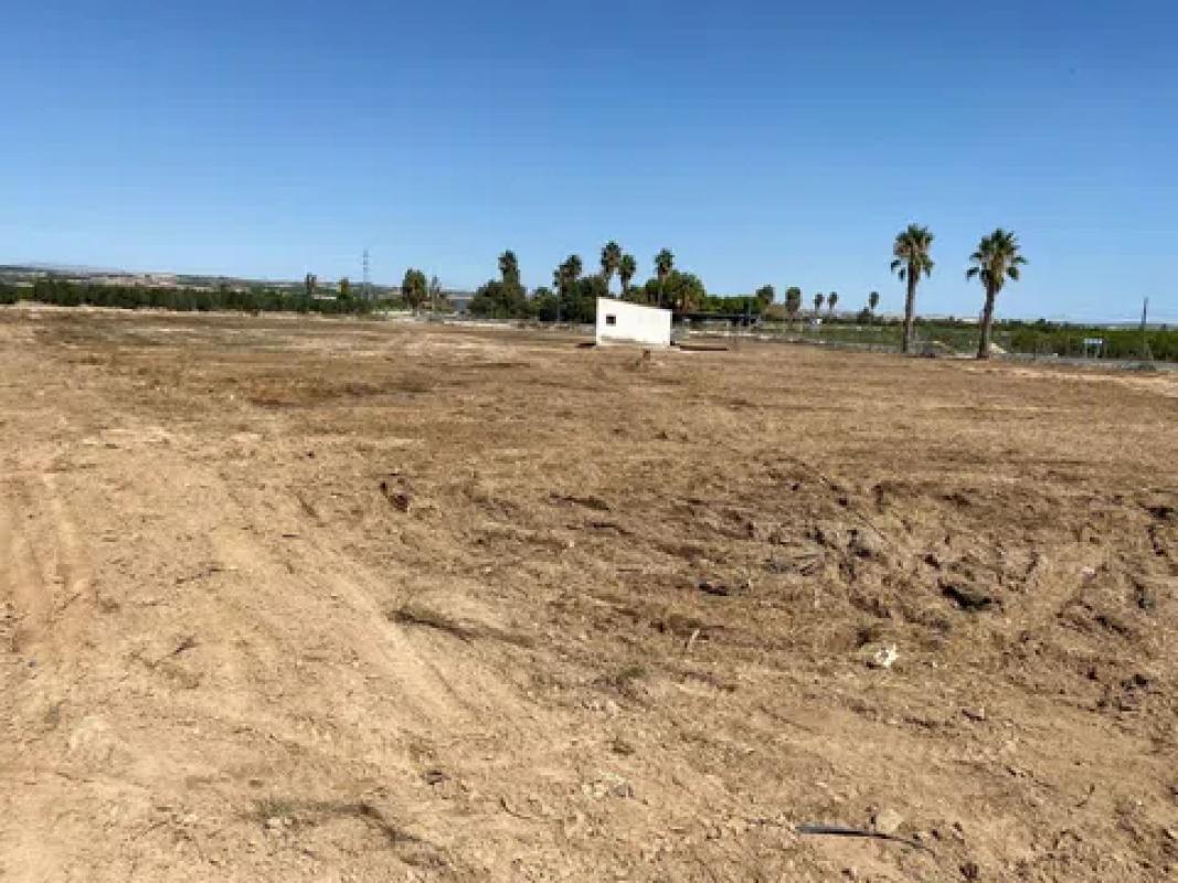 Terreno en venta en San Miguel de Salinas, Alicante photo 2