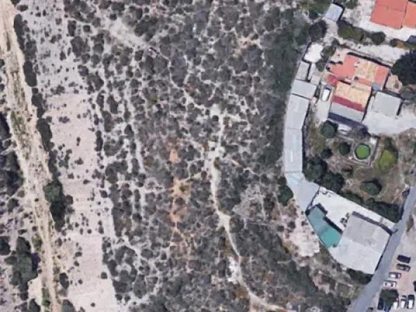 Terreno en ronda Oeste de Carrús, 2 thumbnail 1