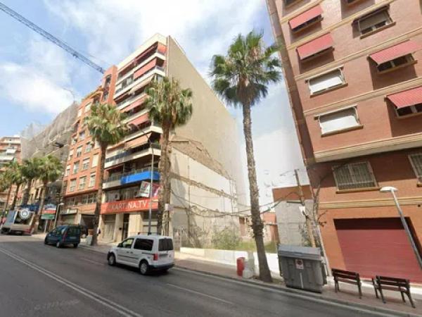 Terreno en avenida Salamanca thumbnail 1