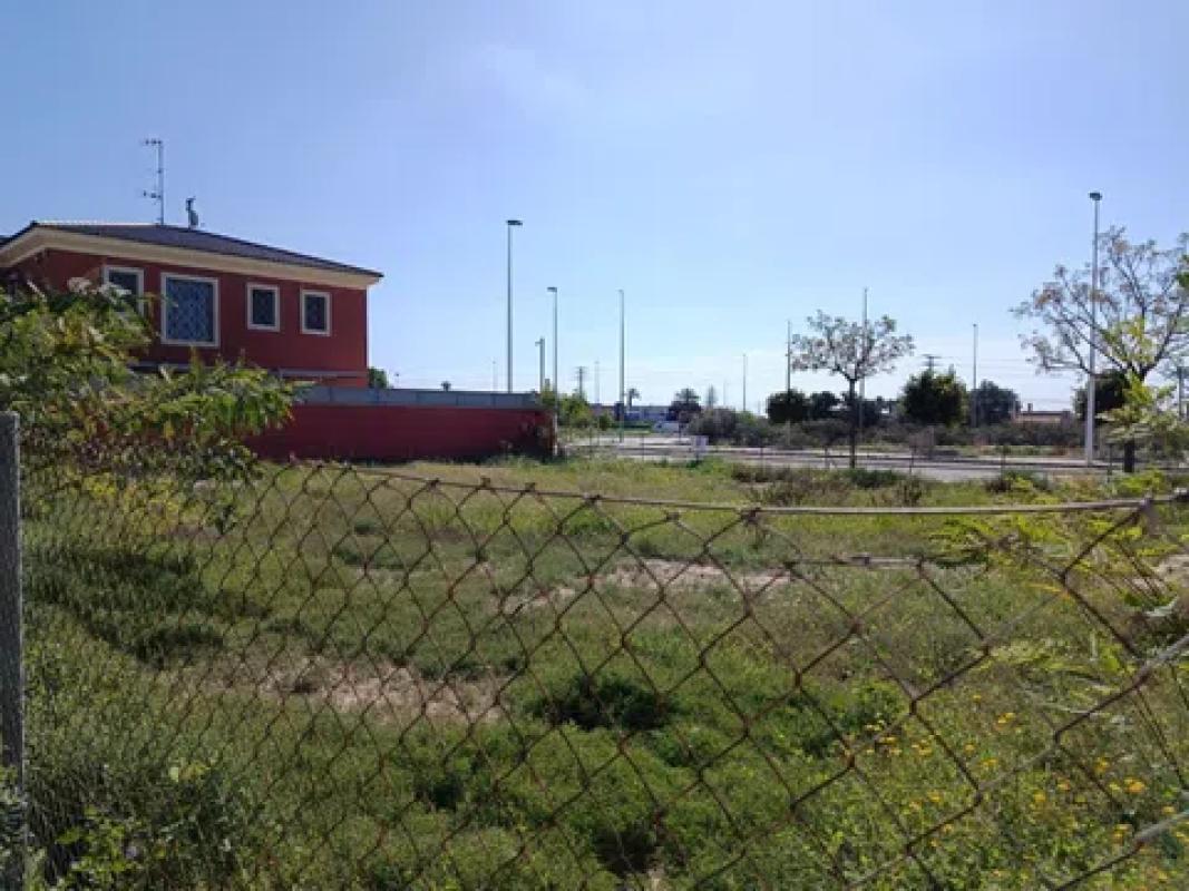 Terreno en venta en Elche / Elx, Alicante photo 2
