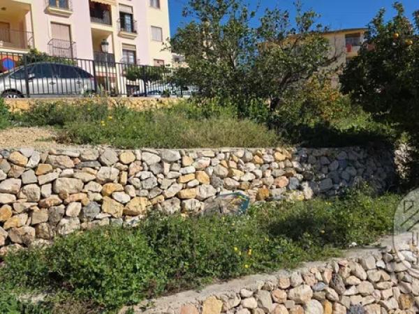 Terreno en calle Nou de Octubre thumbnail 2