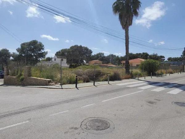 Terreno en avenida Pino del p C, 70 photo 1