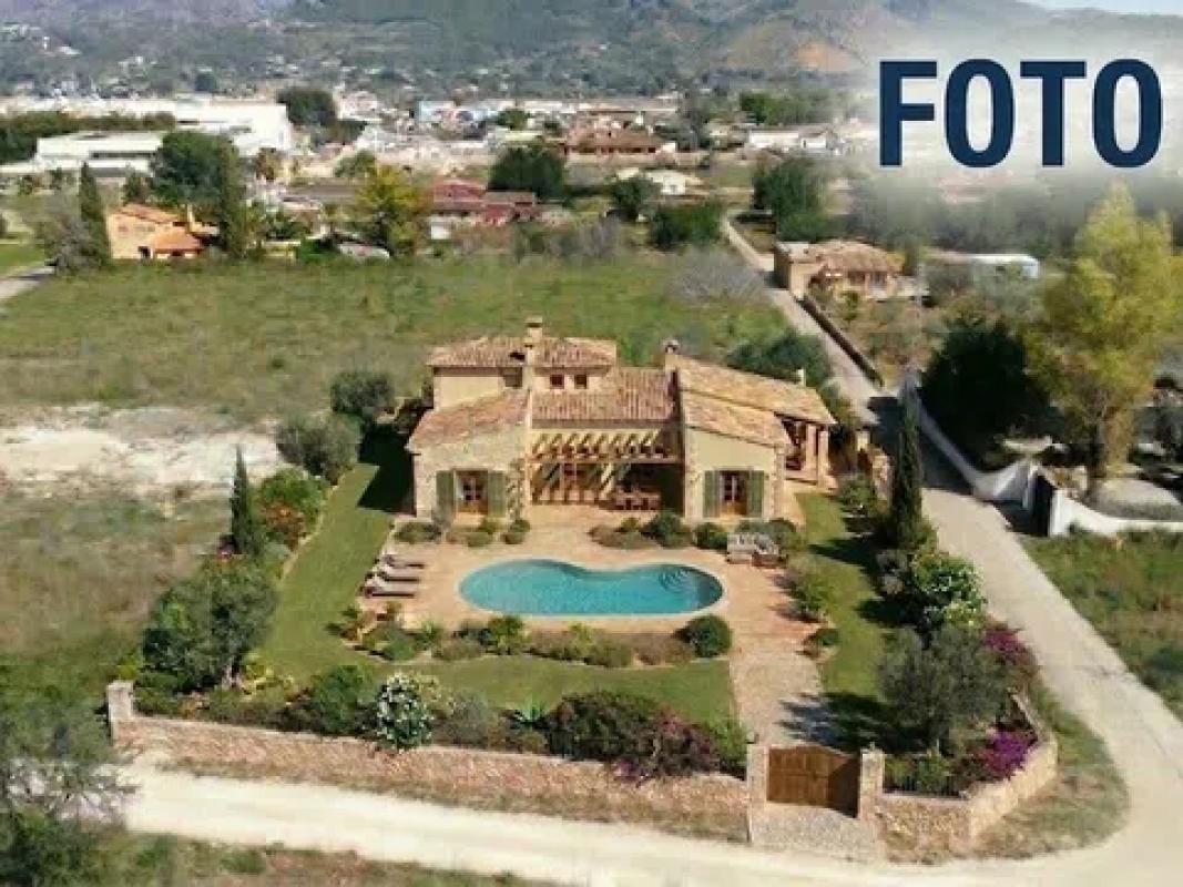 Участок земли на продажу в Халон, Аликанте photo 1