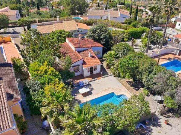 Casa independiente en calle Atzavara photo 1