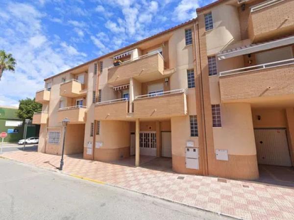 Частный шале на продаже в  Calle Vega Baja, Хаkarilla photo 2