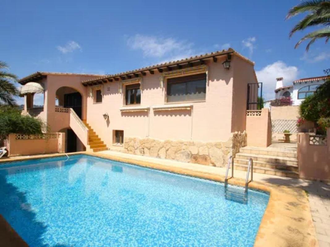 Sale of independent chalet in Cala Advocat - Baladrar, Benissa
 photo 3