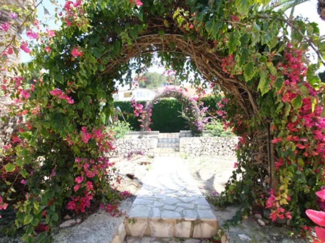 Sale of independent chalet in Cala Advocat - Baladrar, Benissa
 photo 4