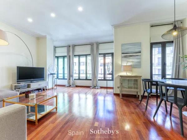 Sale of flat in Calle Gerona, Alicante
 photo 2