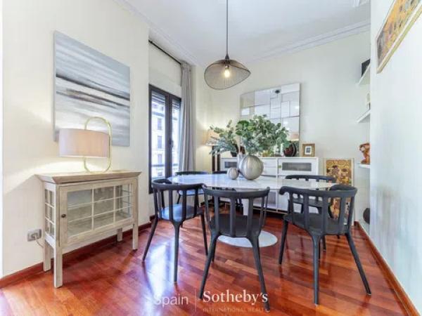 Sale of flat in Calle Gerona, Alicante
 photo 3