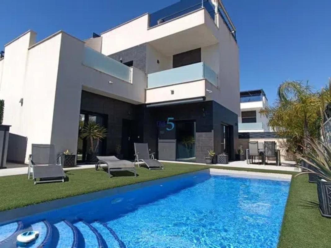Venta de chalet independiente en Benijofar, Benijofar
photo 1