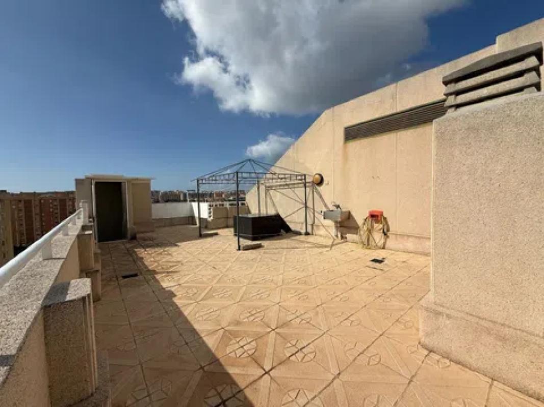 Venta de duplex en Avenida de Gijón, Alicante / Alacant photo 1